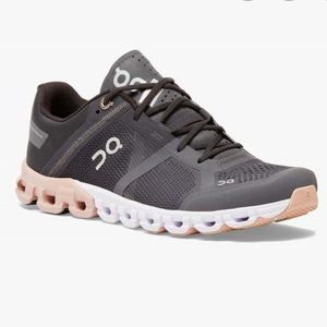 On Cloud Cloudflow Running Shoe Size 8 Rock/Rose